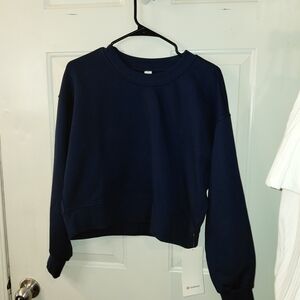 Lululemon TRUE Navy  Perfectly Oversized Cropped Crew. Size 4